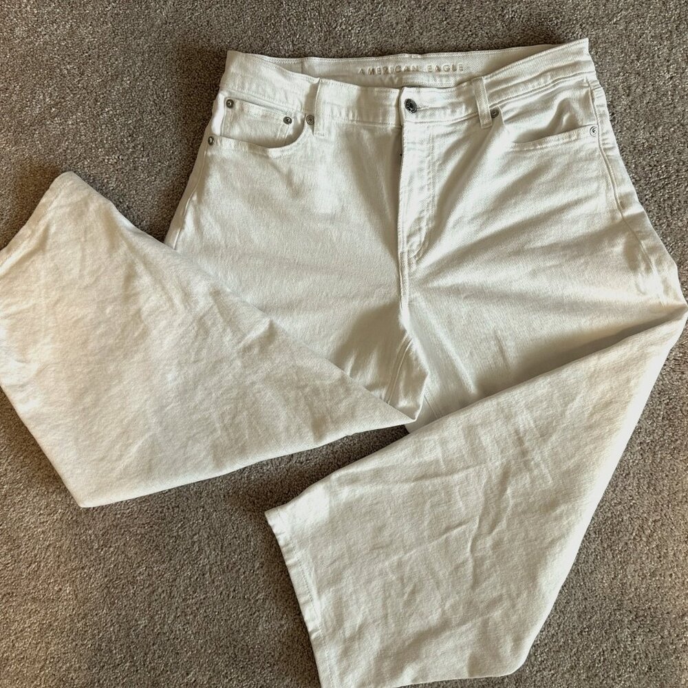 American Eagle Barrel Jeans